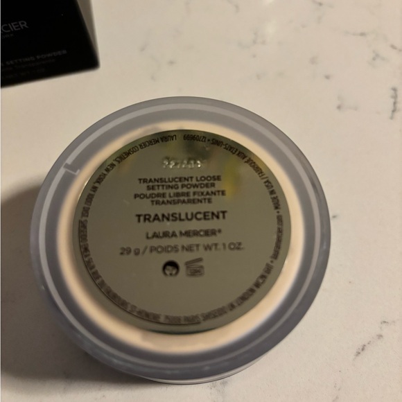 Laura Mercier Translucent Setting Powder 1 oz. Brand new sealed still in box - Picture 4 of 8